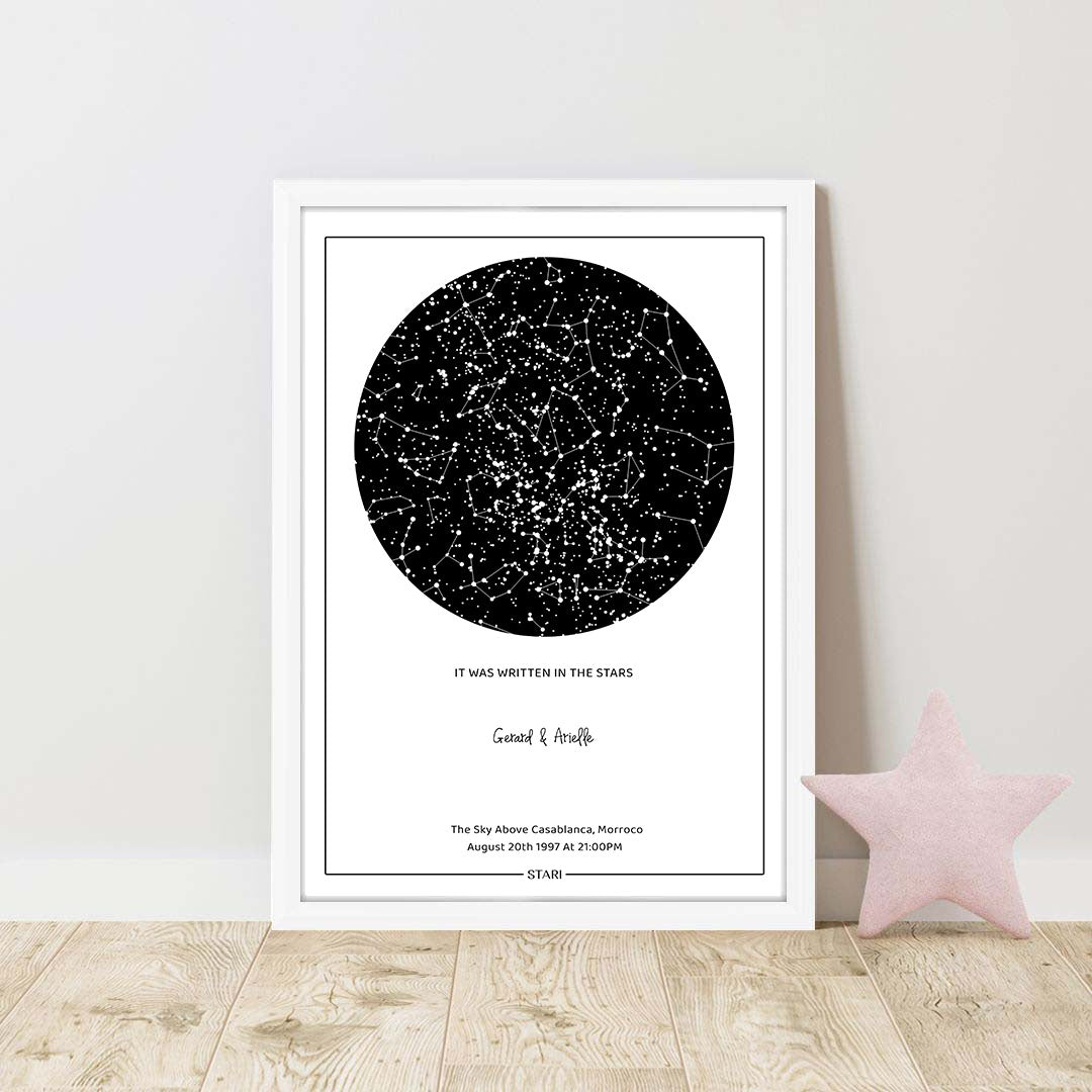 מפת כוכבים "לילה" בגוון שחור מתנה בהתאמה אישית STARI סטארי לבן
