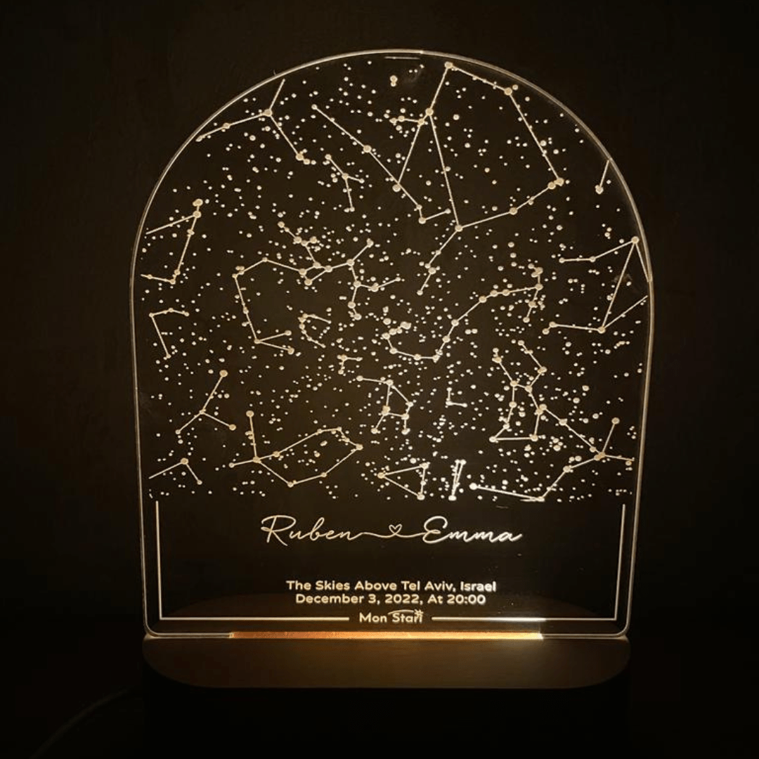 סטארלייט - מנורת לילה עם חריטת מפת כוכבים לפי תאריך משמעותי